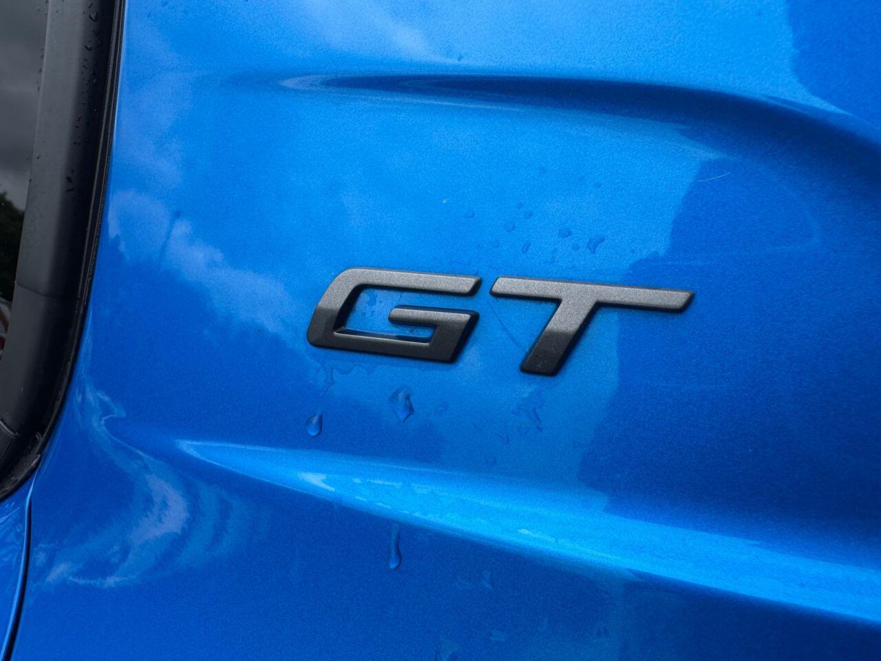 Peugeot 208 view 11