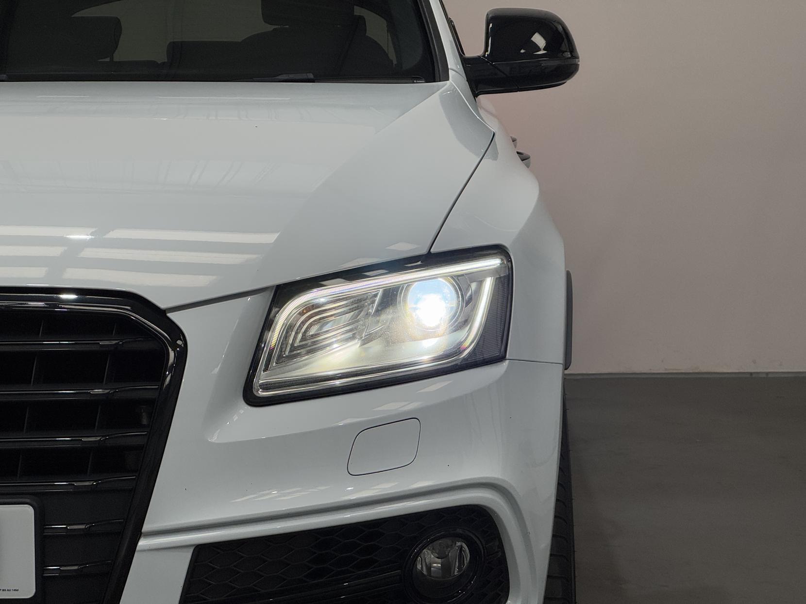 Audi SQ5 view 5