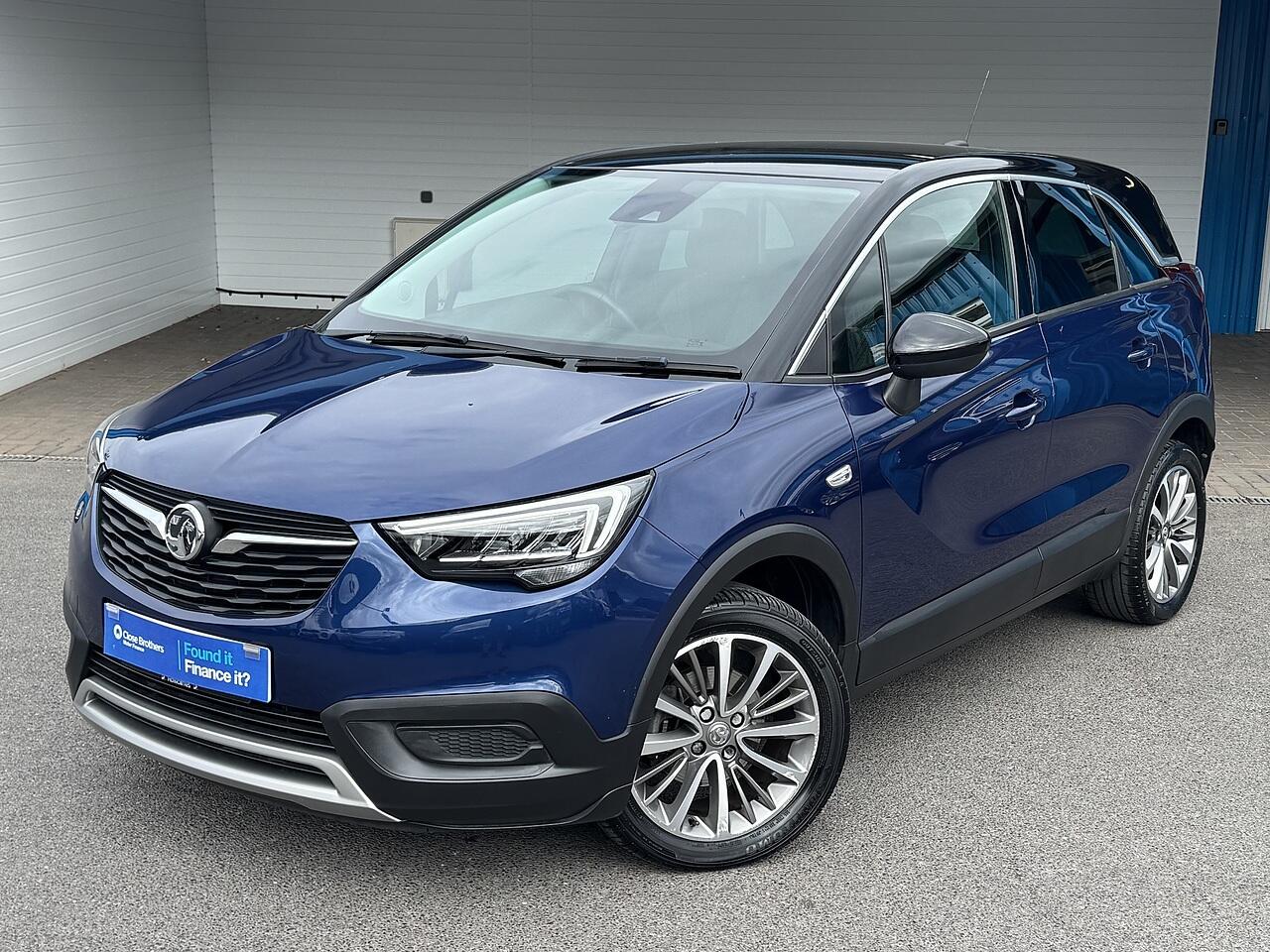 Vauxhall Crossland X view 3