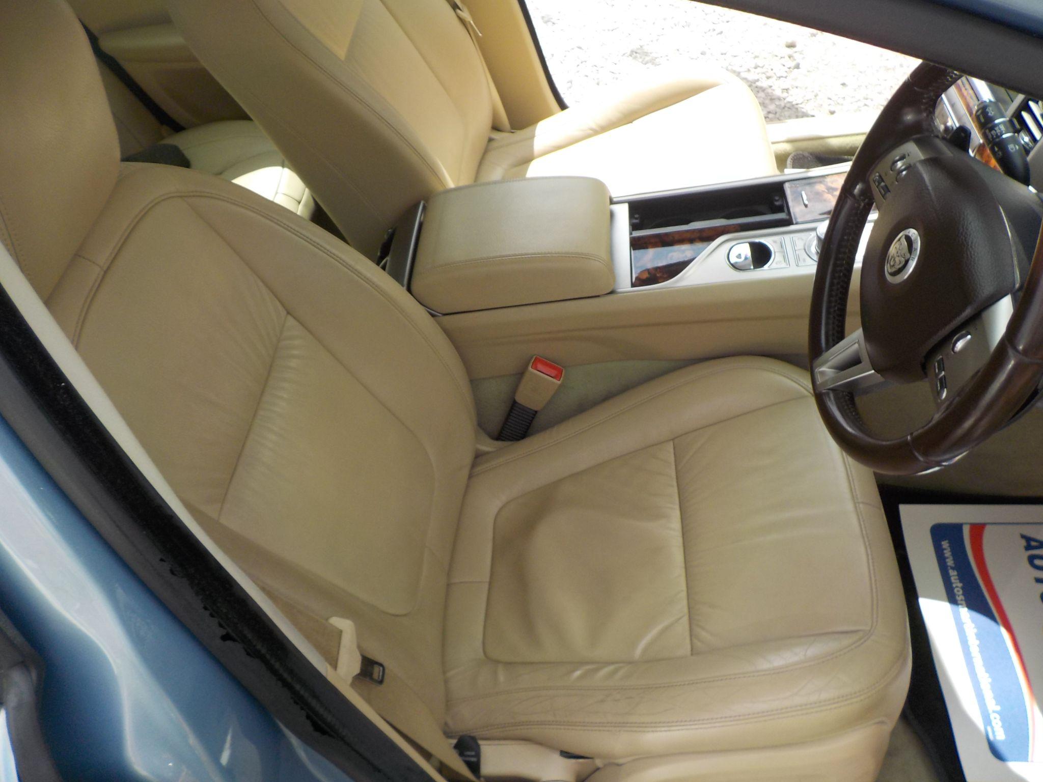 Jaguar XF 3.0d V6 Luxury Auto Euro 5 4dr