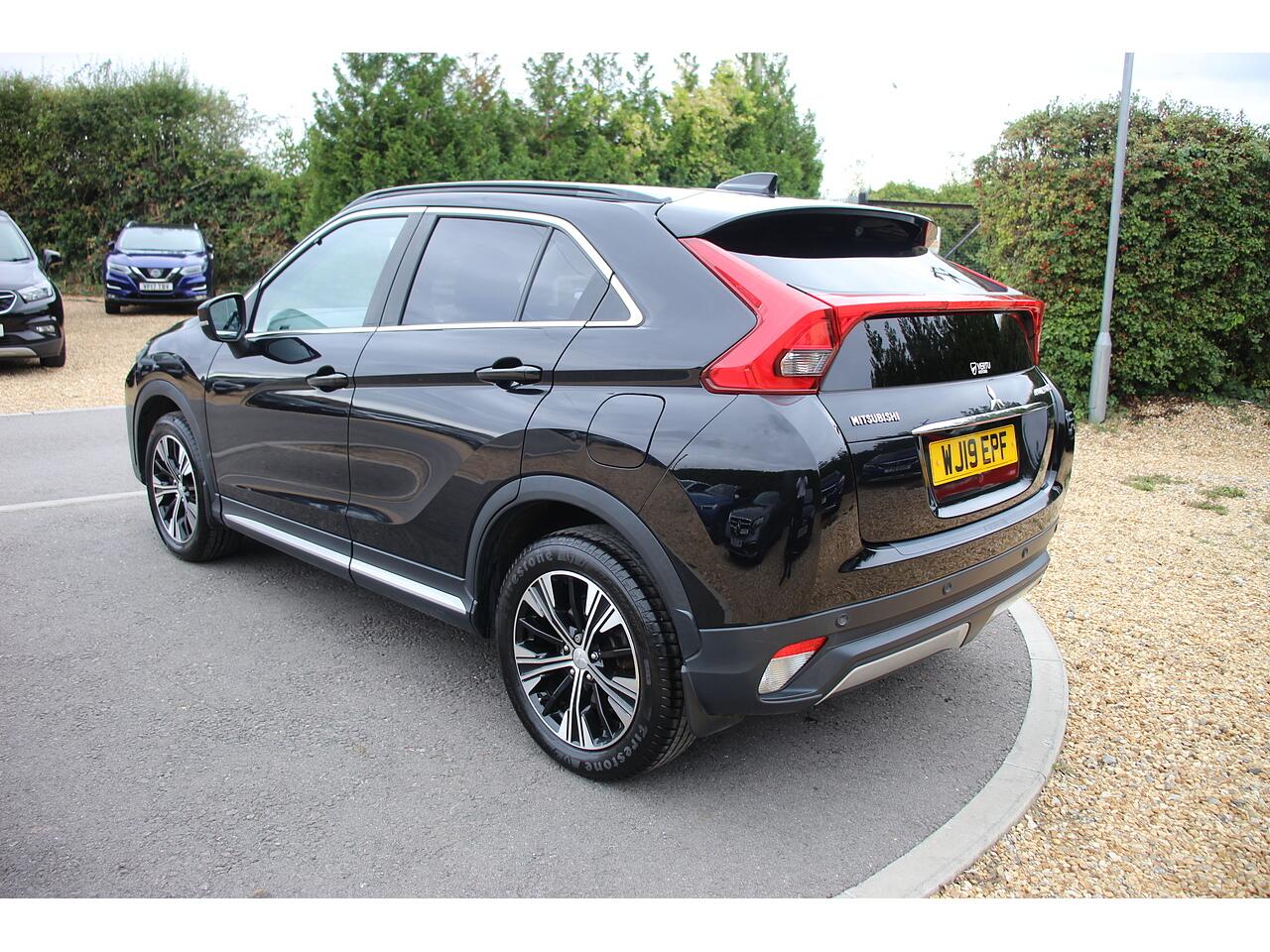 Mitsubishi Eclipse Cross view 9