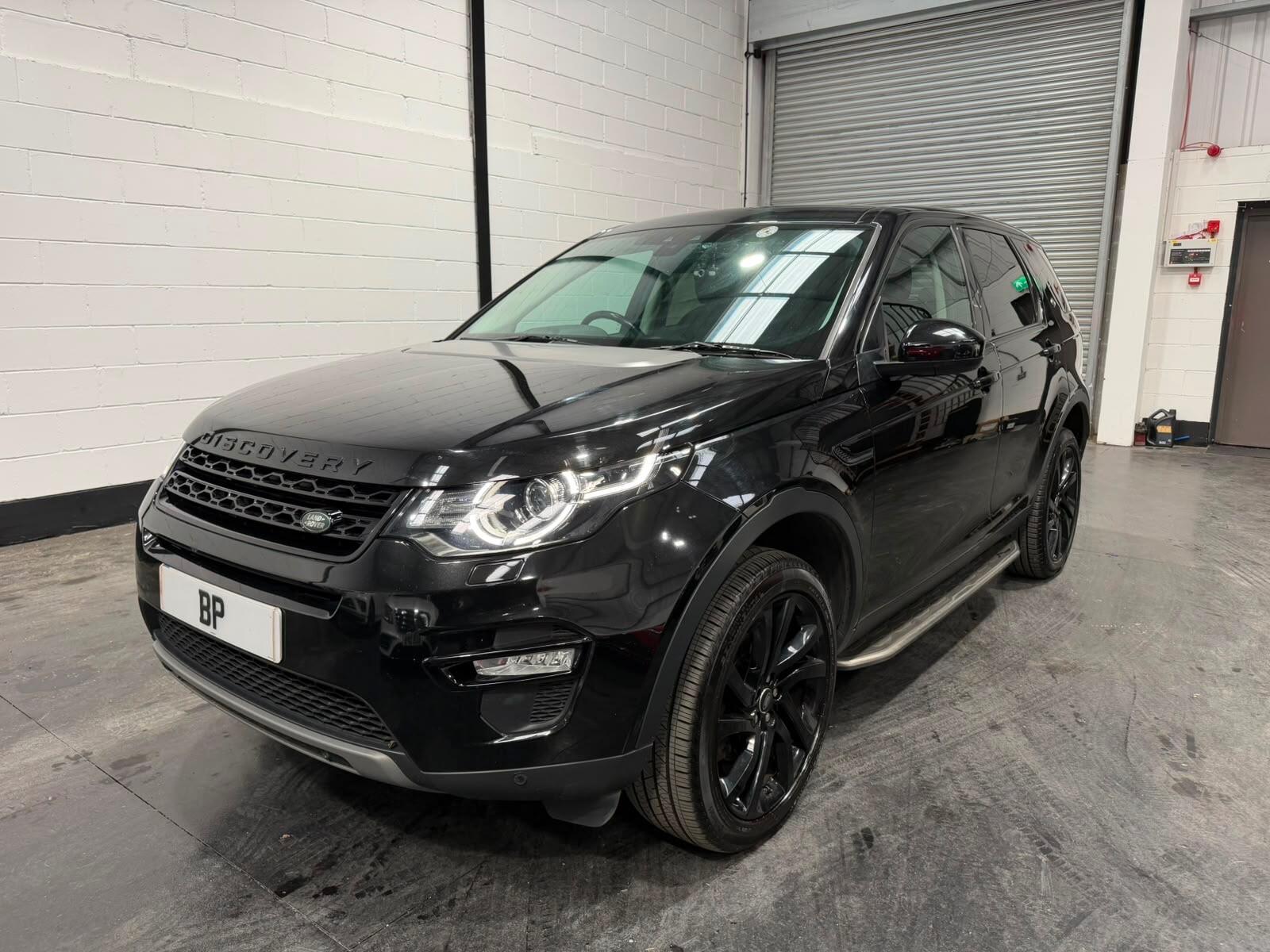 Land Rover Discovery Sport view 7