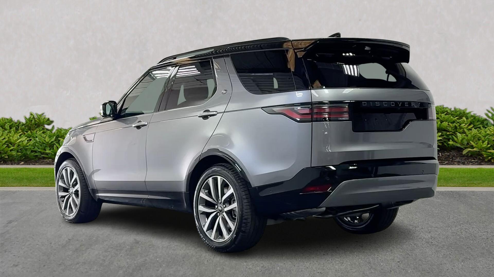 Land Rover Discovery view 2