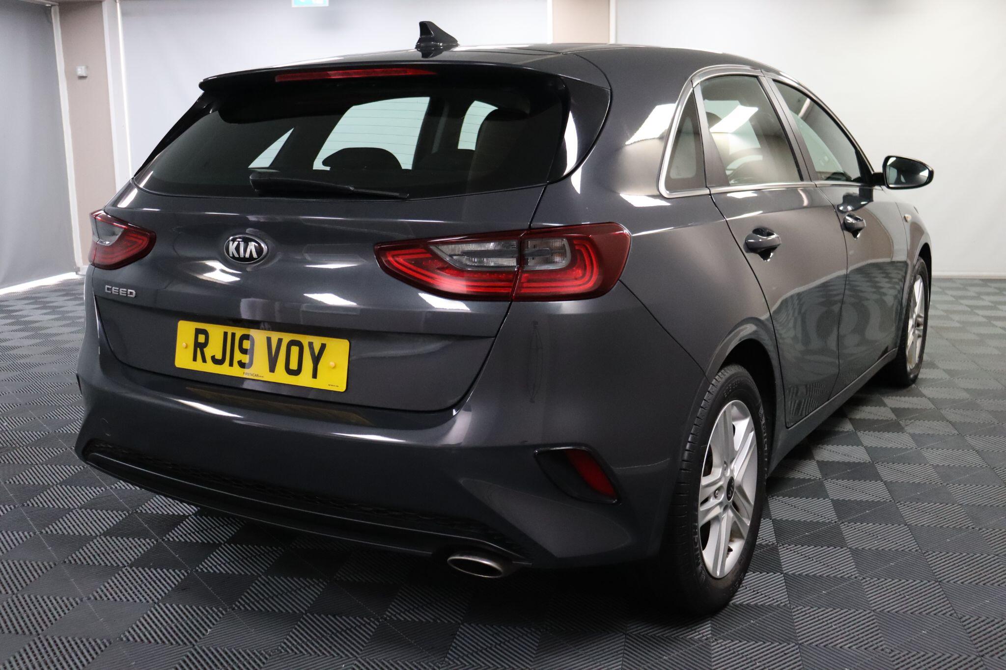 Kia Ceed view 11
