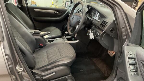 Mercedes-Benz B Class view 11