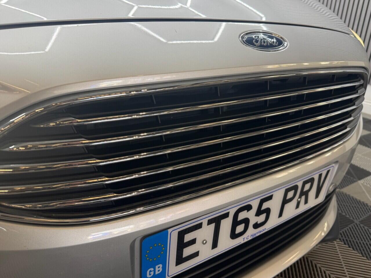Ford C-Max view 27