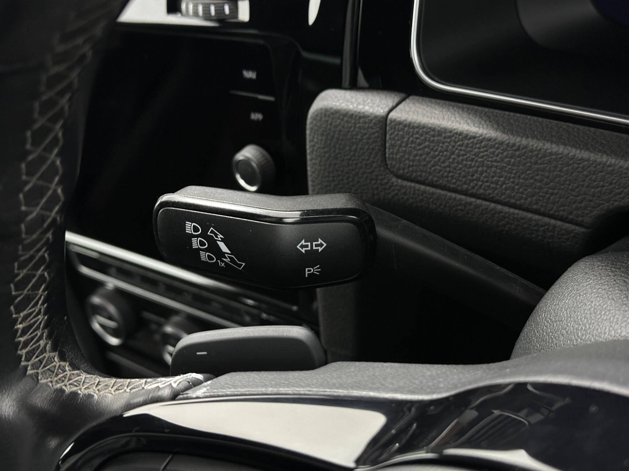 Volkswagen Golf view 14