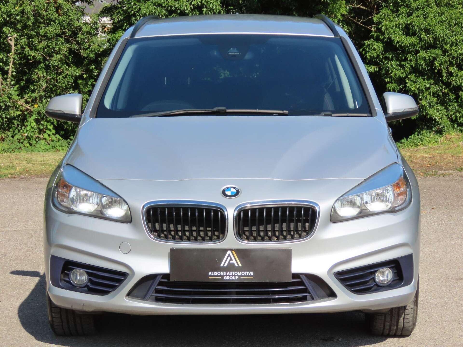 BMW 2 Series view 2