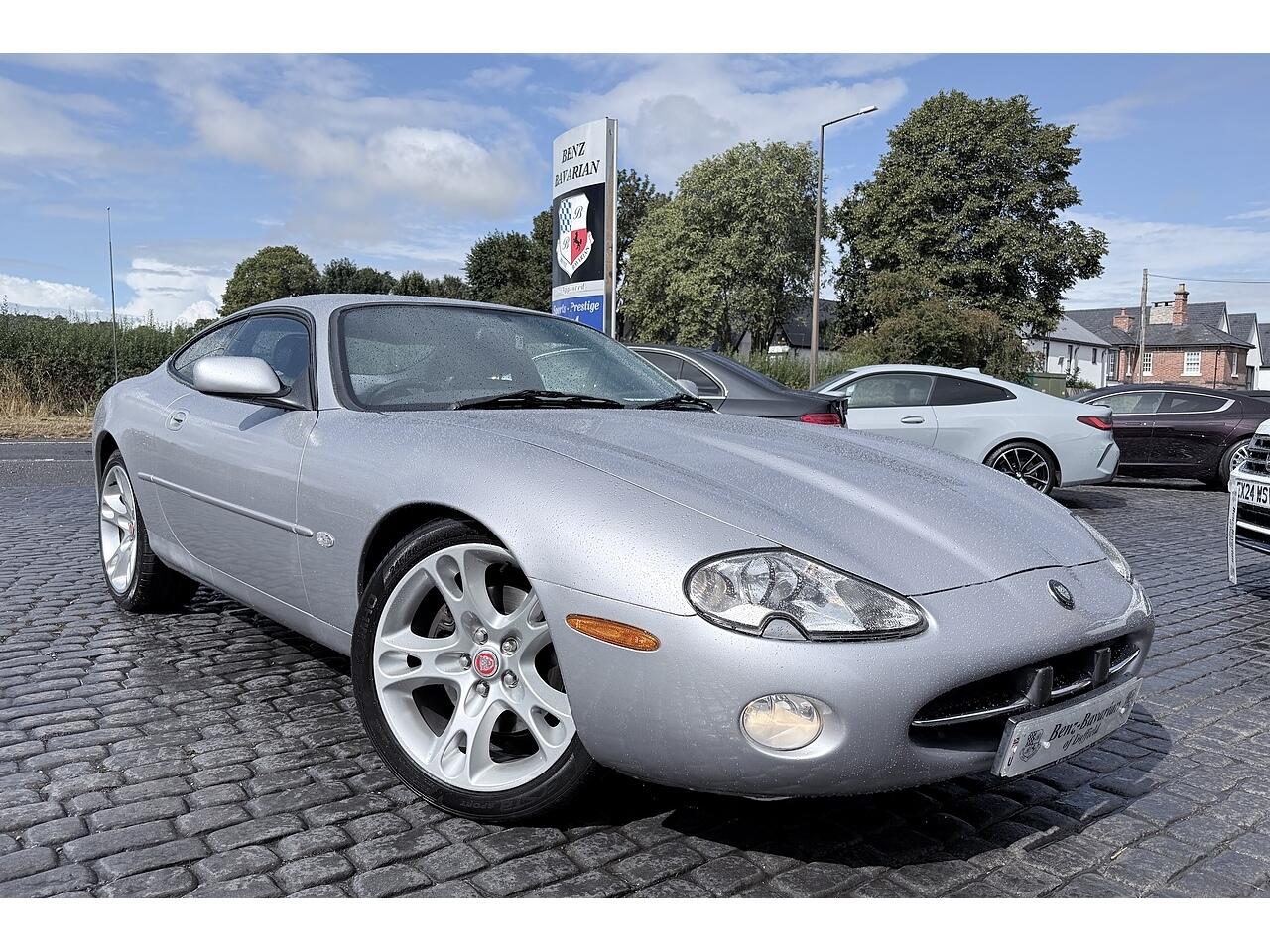 Jaguar XK8 main image