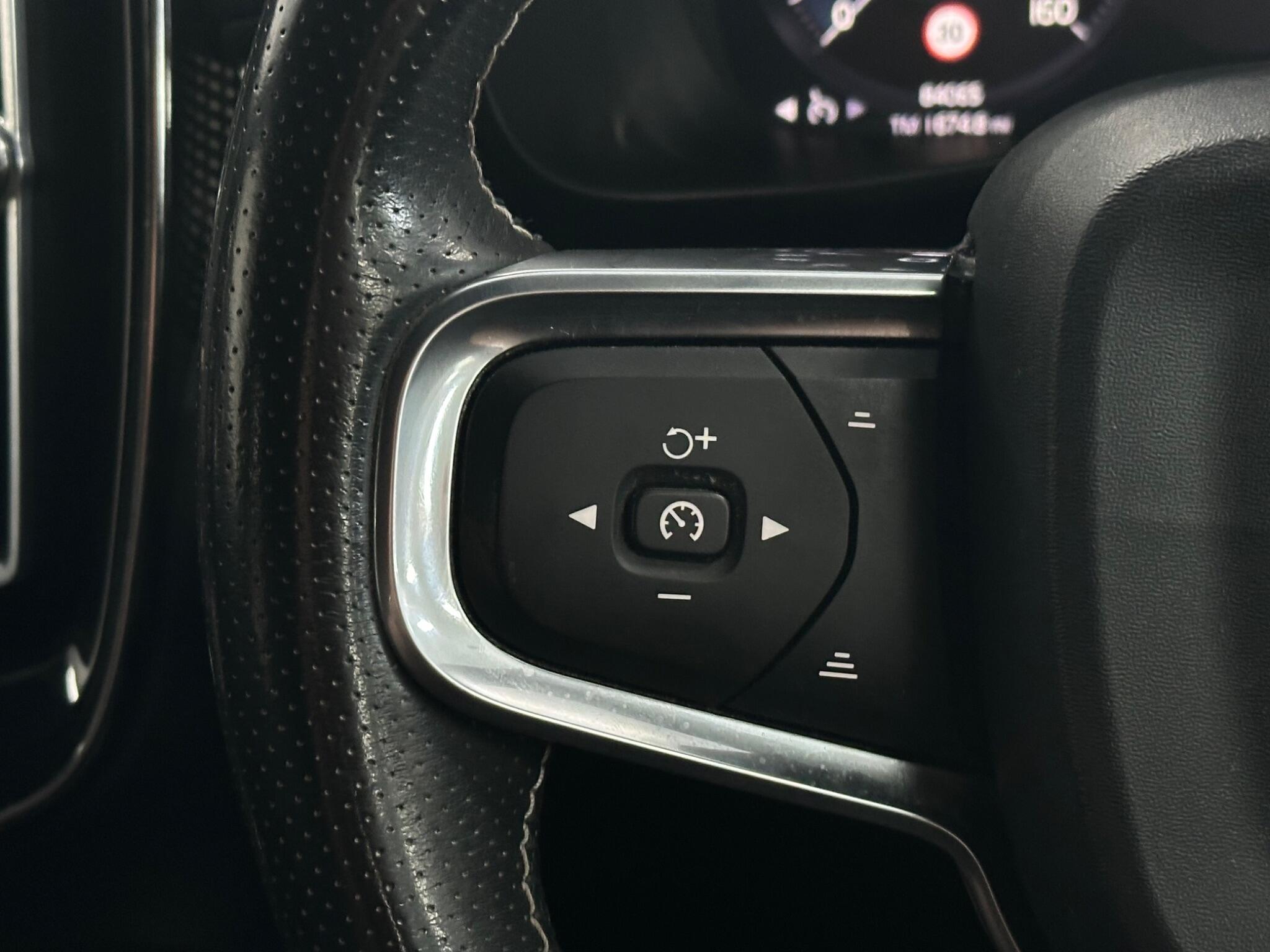 Volvo XC40 view 24
