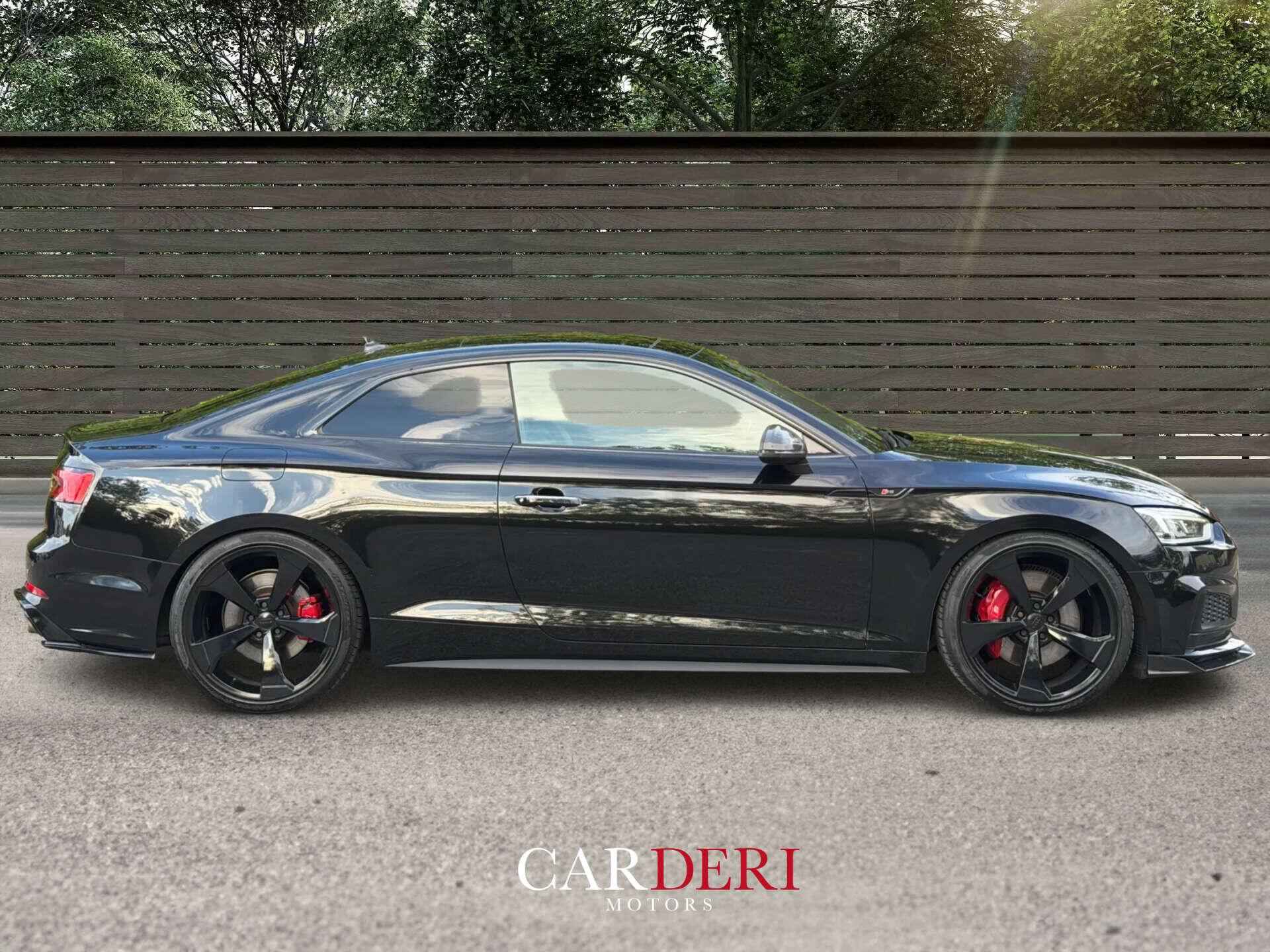 Audi S5 view 4