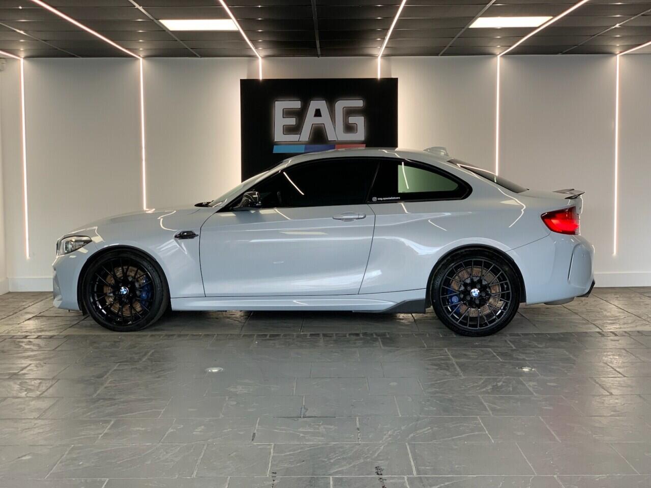 BMW M2 view 3