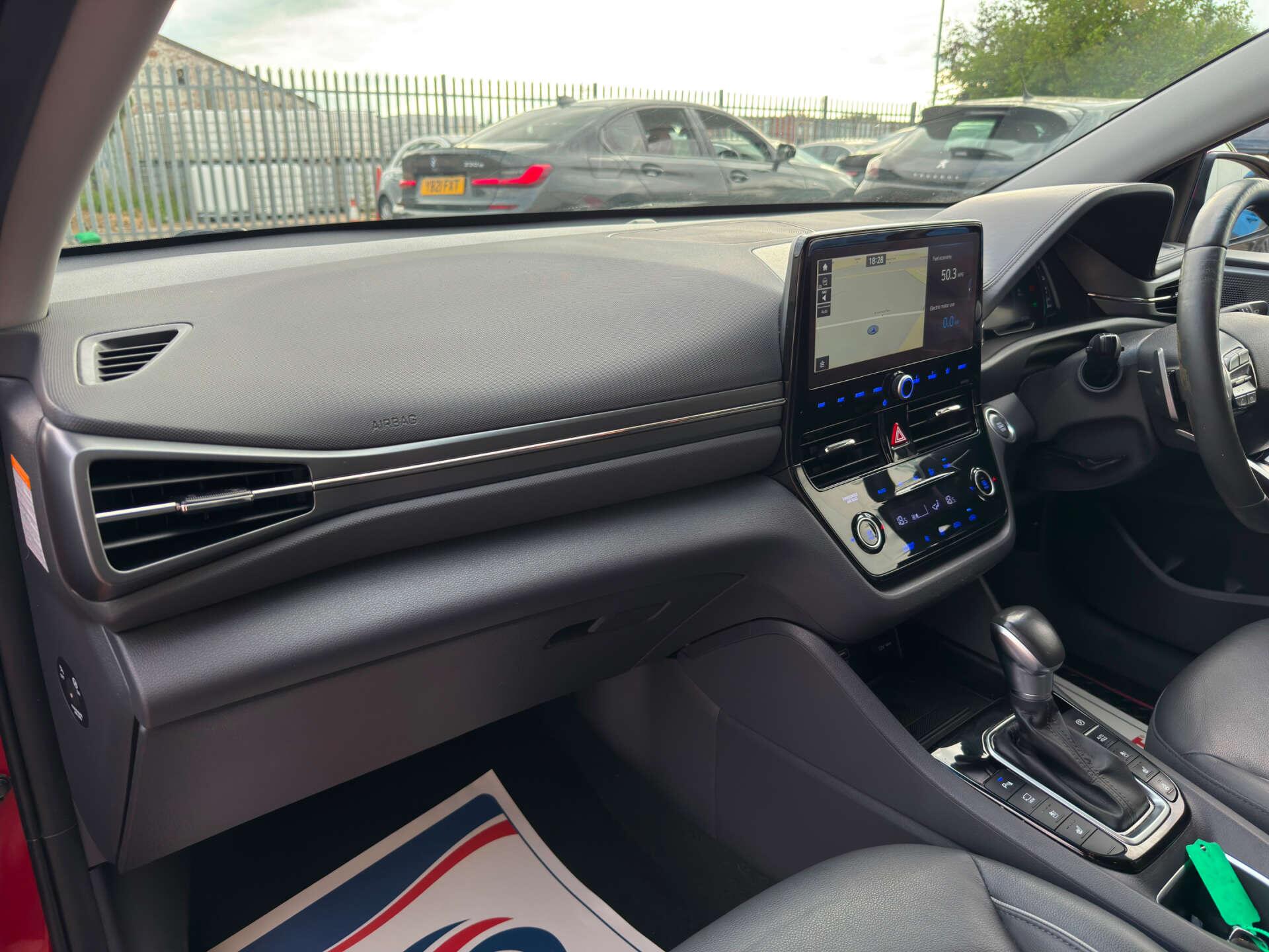 Hyundai Ioniq view 39