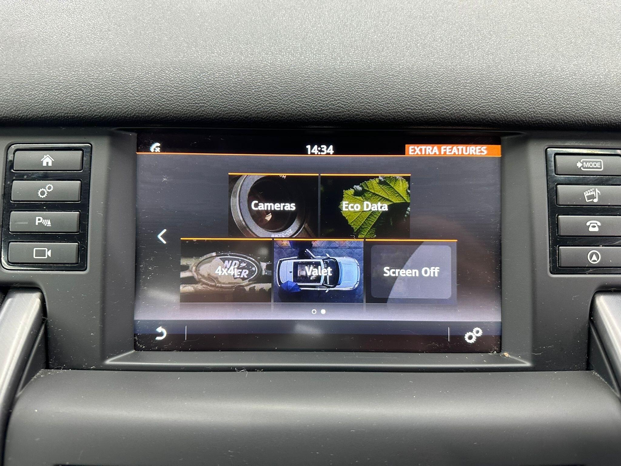 Land Rover Discovery Sport view 34