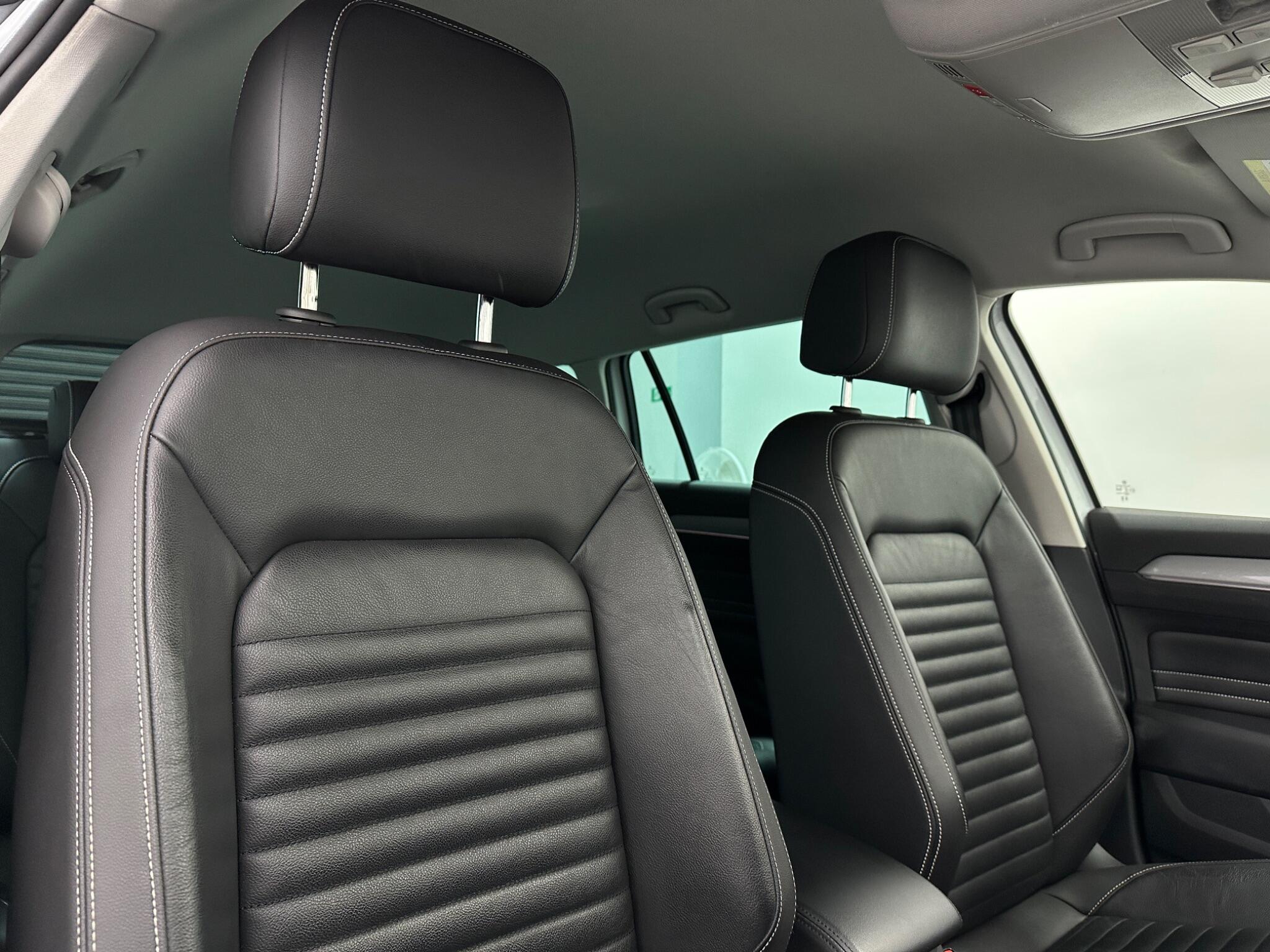 Volkswagen Passat view 33