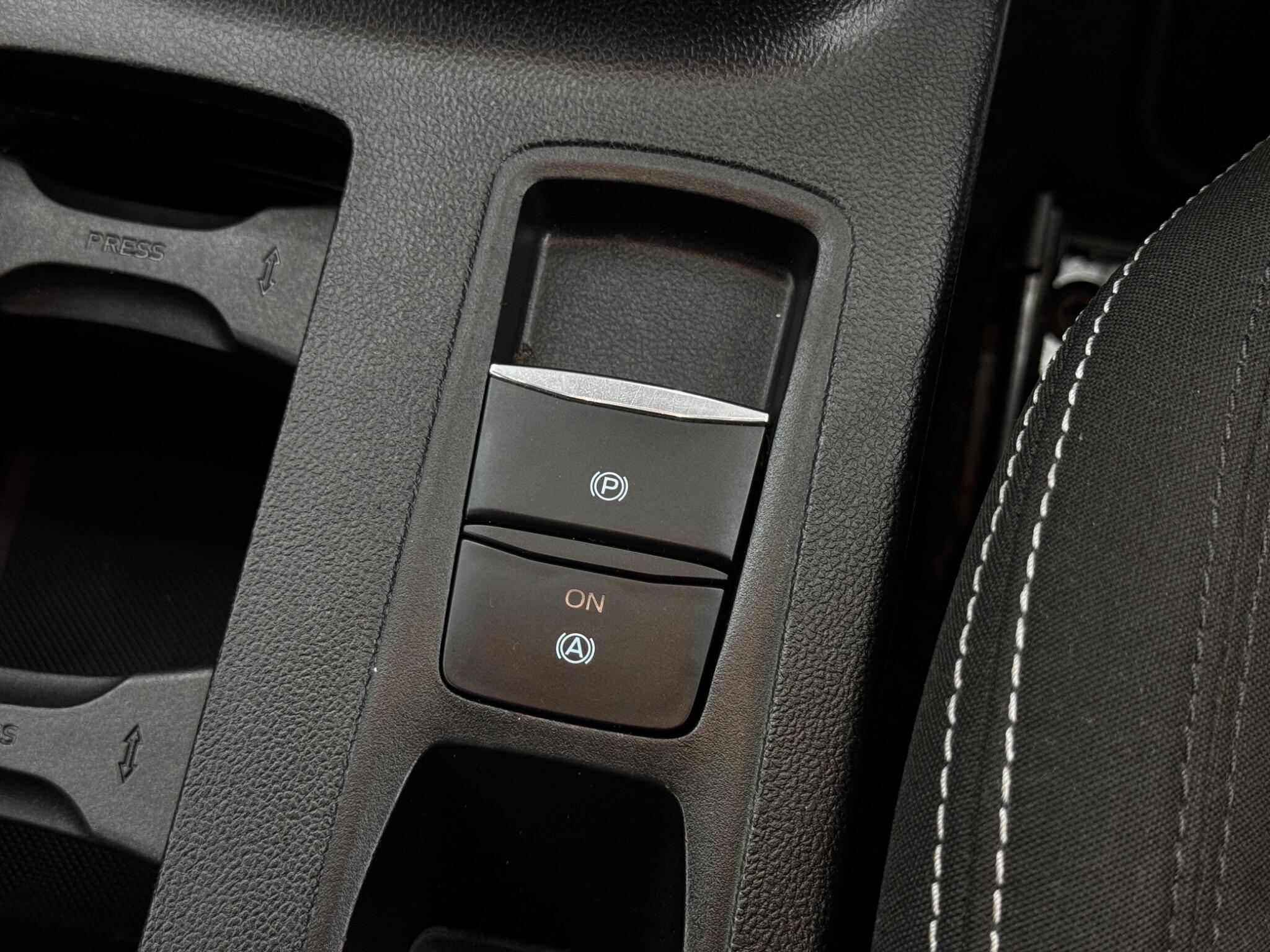Ford Focus view 26