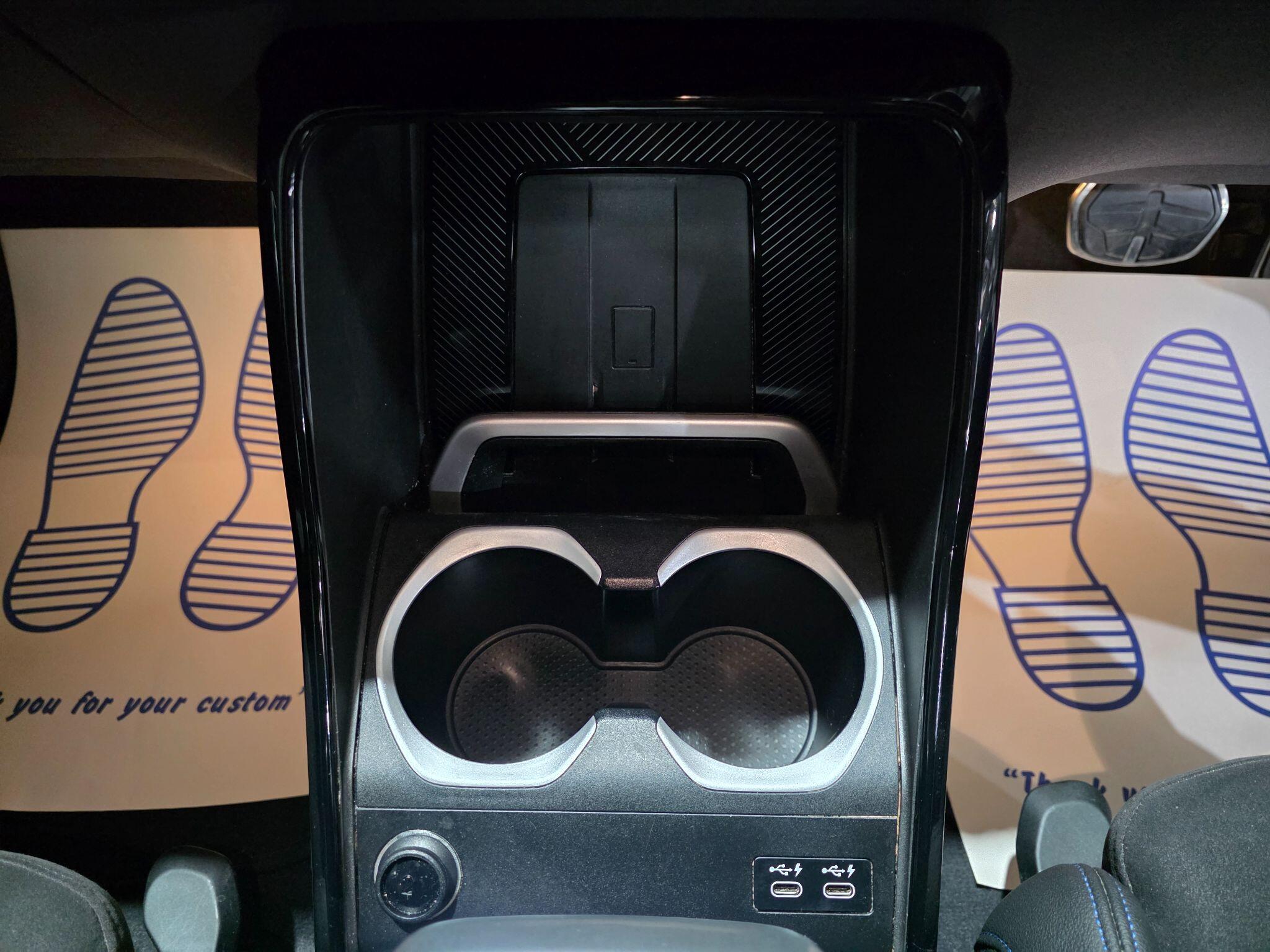 BMW Ix1 view 11