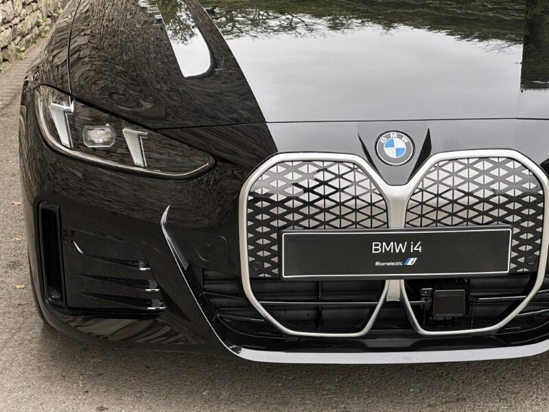 BMW i4 view 72