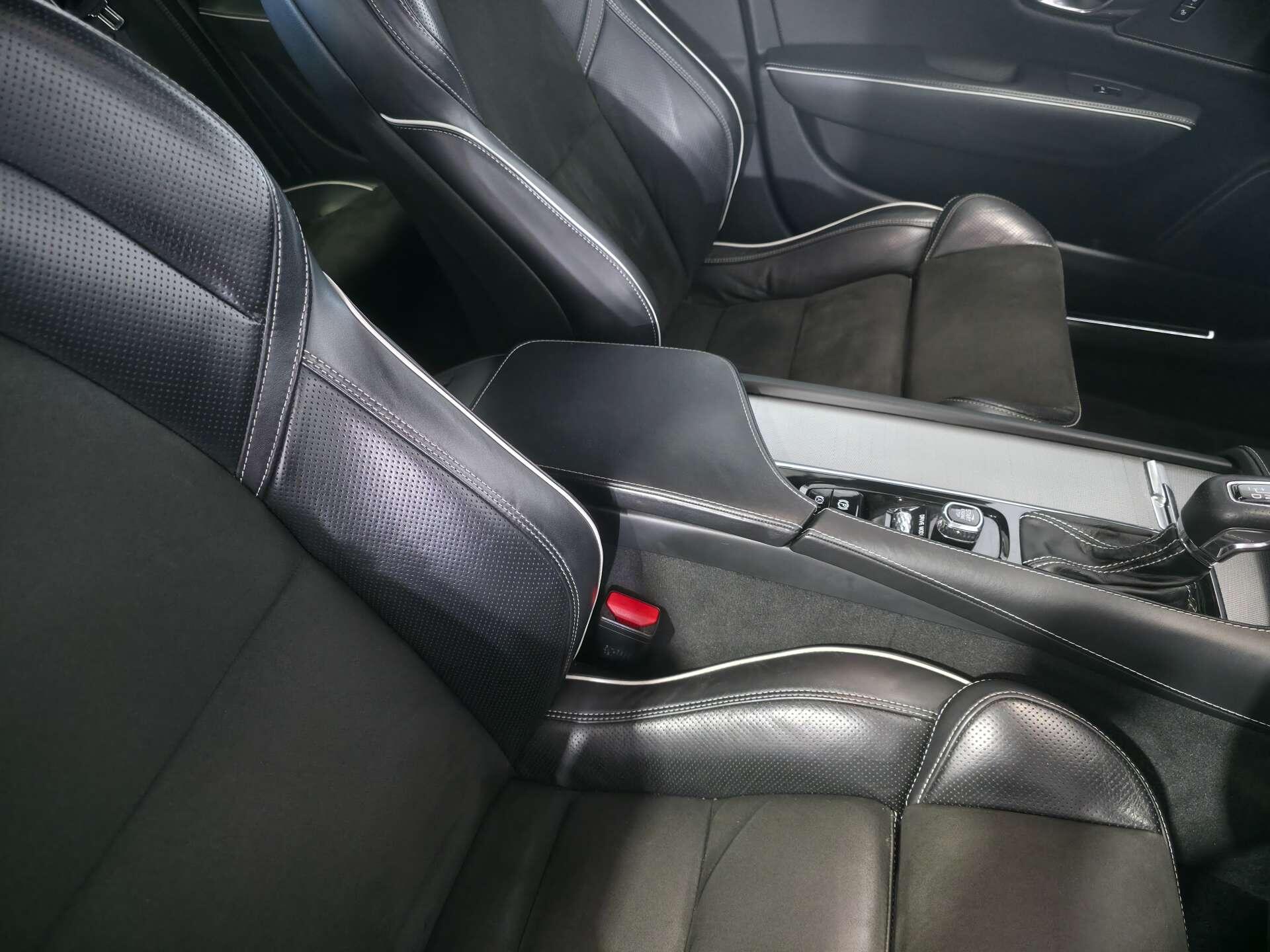Volvo S90 view 49