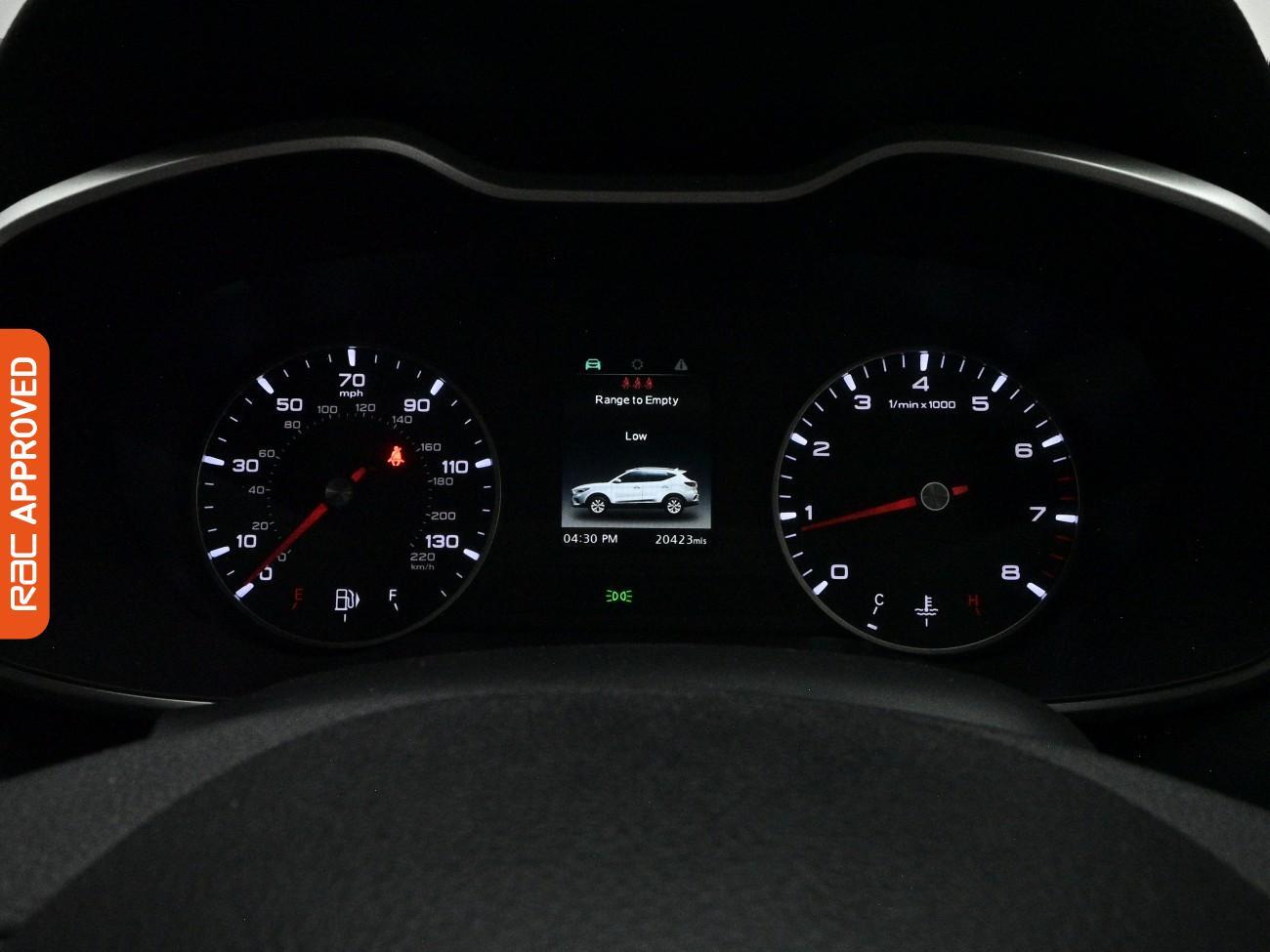 MG ZS view 11