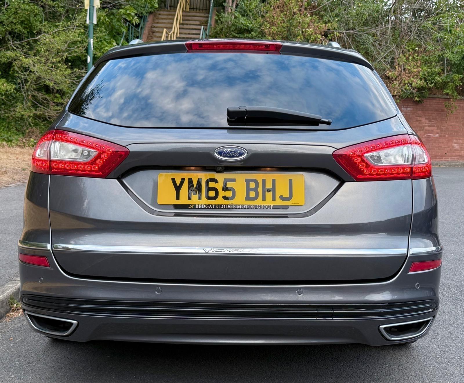 Ford Mondeo view 9