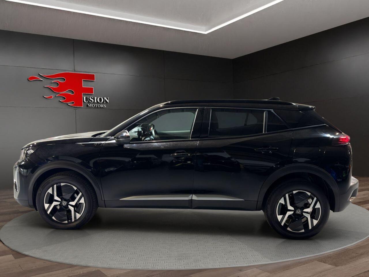 Peugeot 2008 view 2