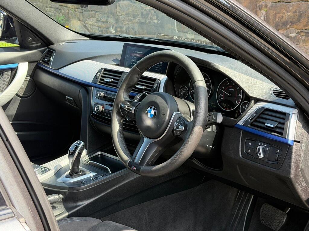 BMW 3 Series view 12