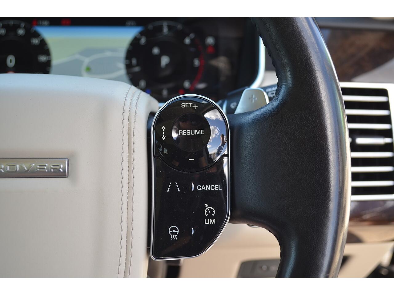 Land Rover Range Rover view 17