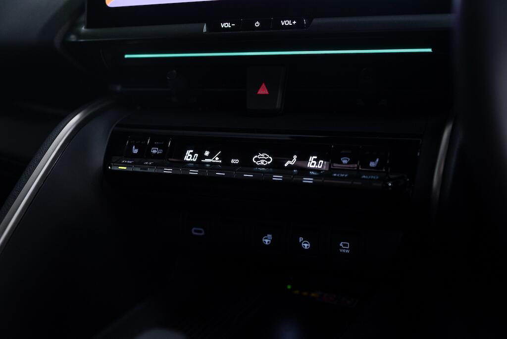 Toyota C-HR view 19