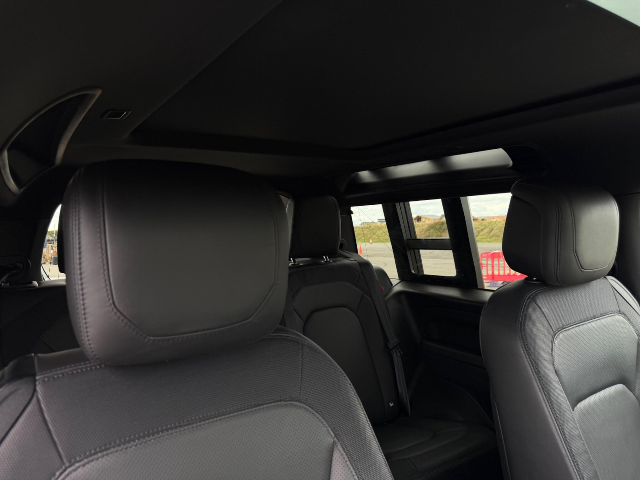 Land Rover Defender view 21