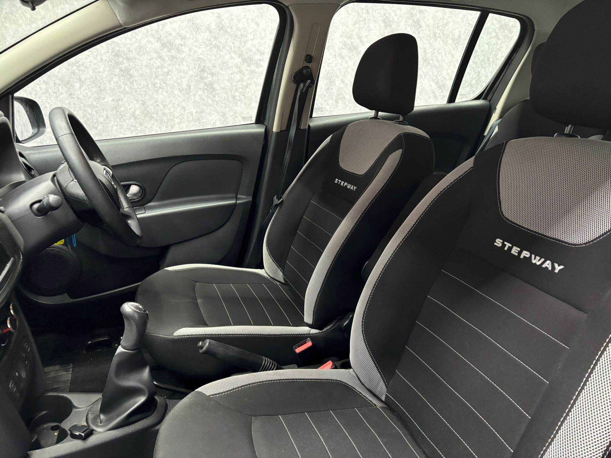 Dacia Sandero Stepway view 26