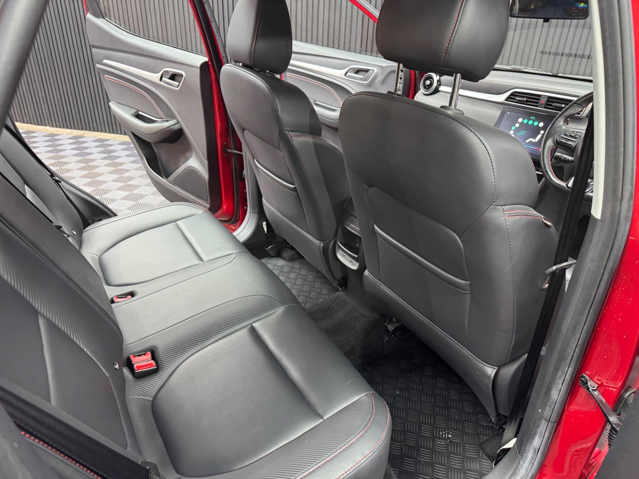 MG ZS view 22