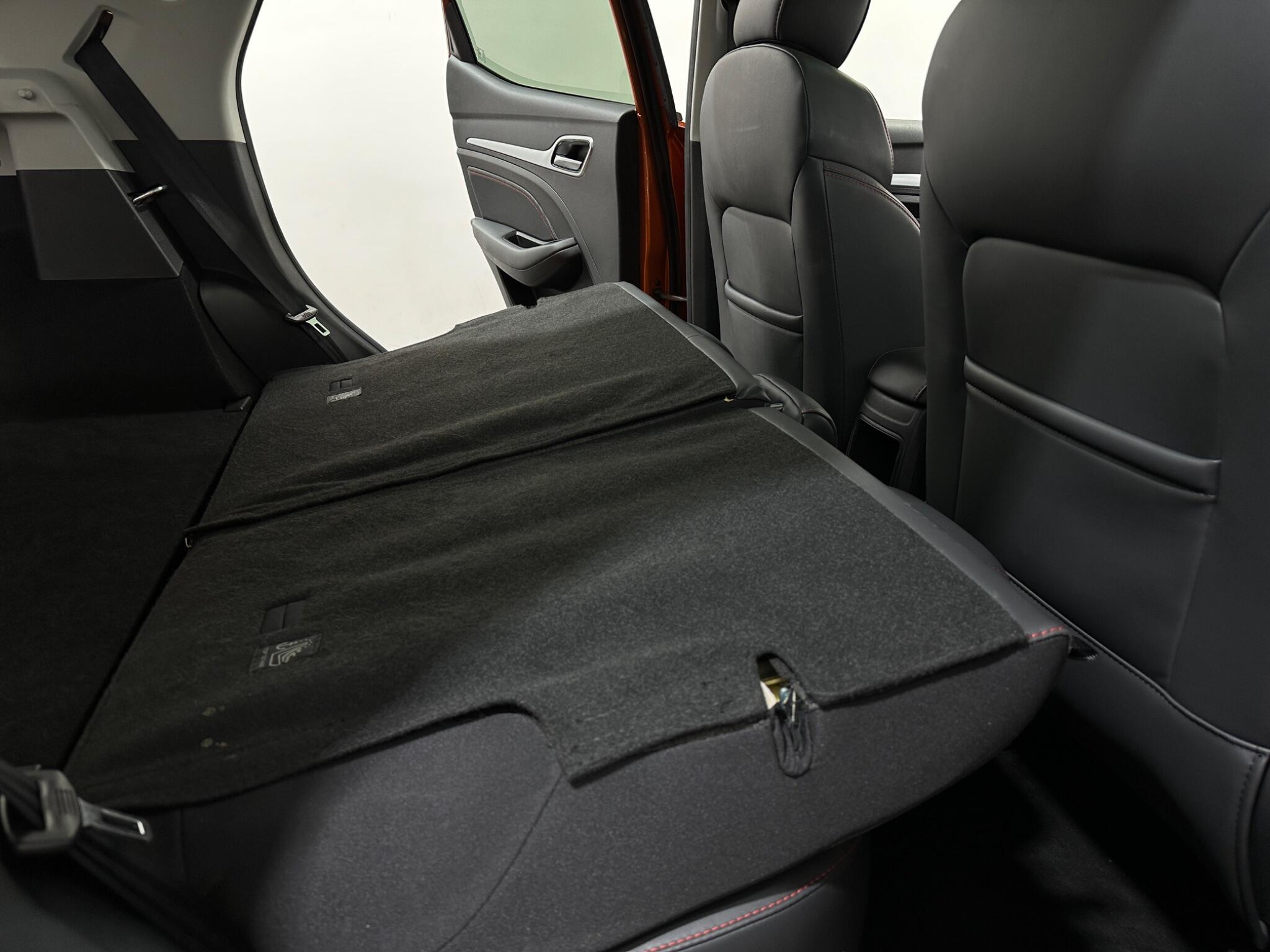 MG ZS view 45