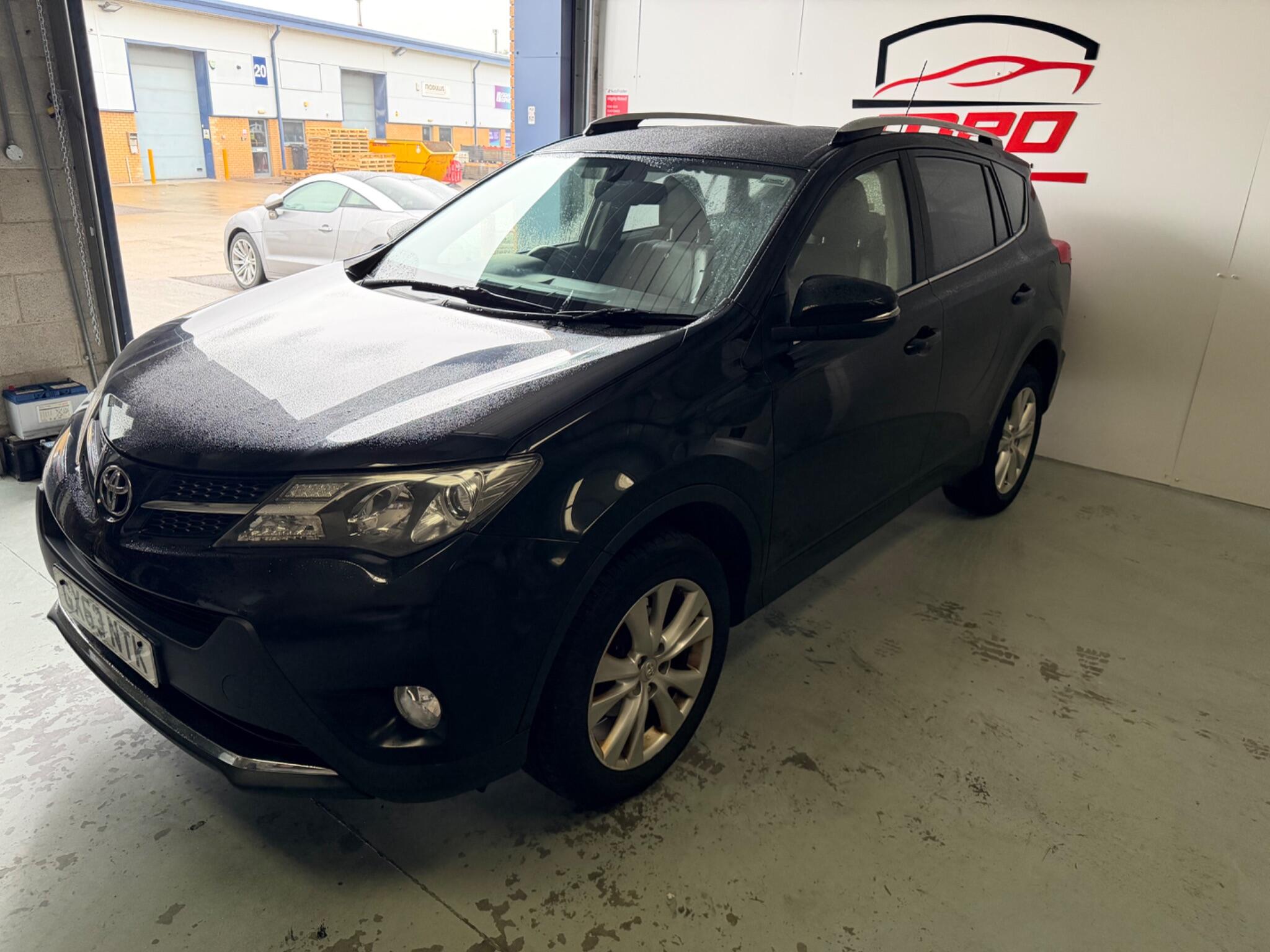 Toyota RAV4 view 2