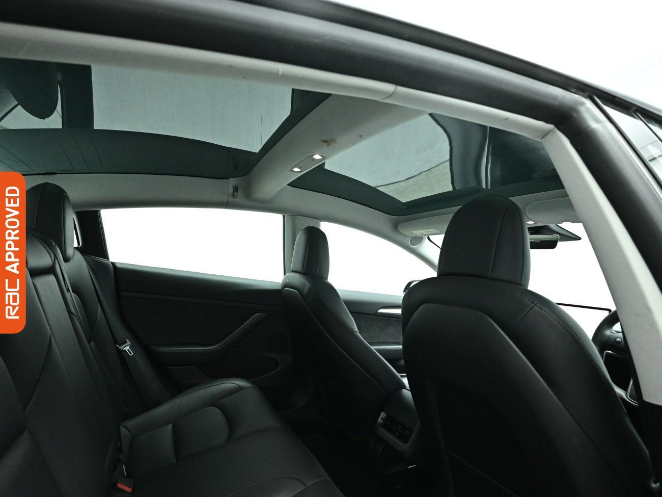 Tesla Model 3 view 3