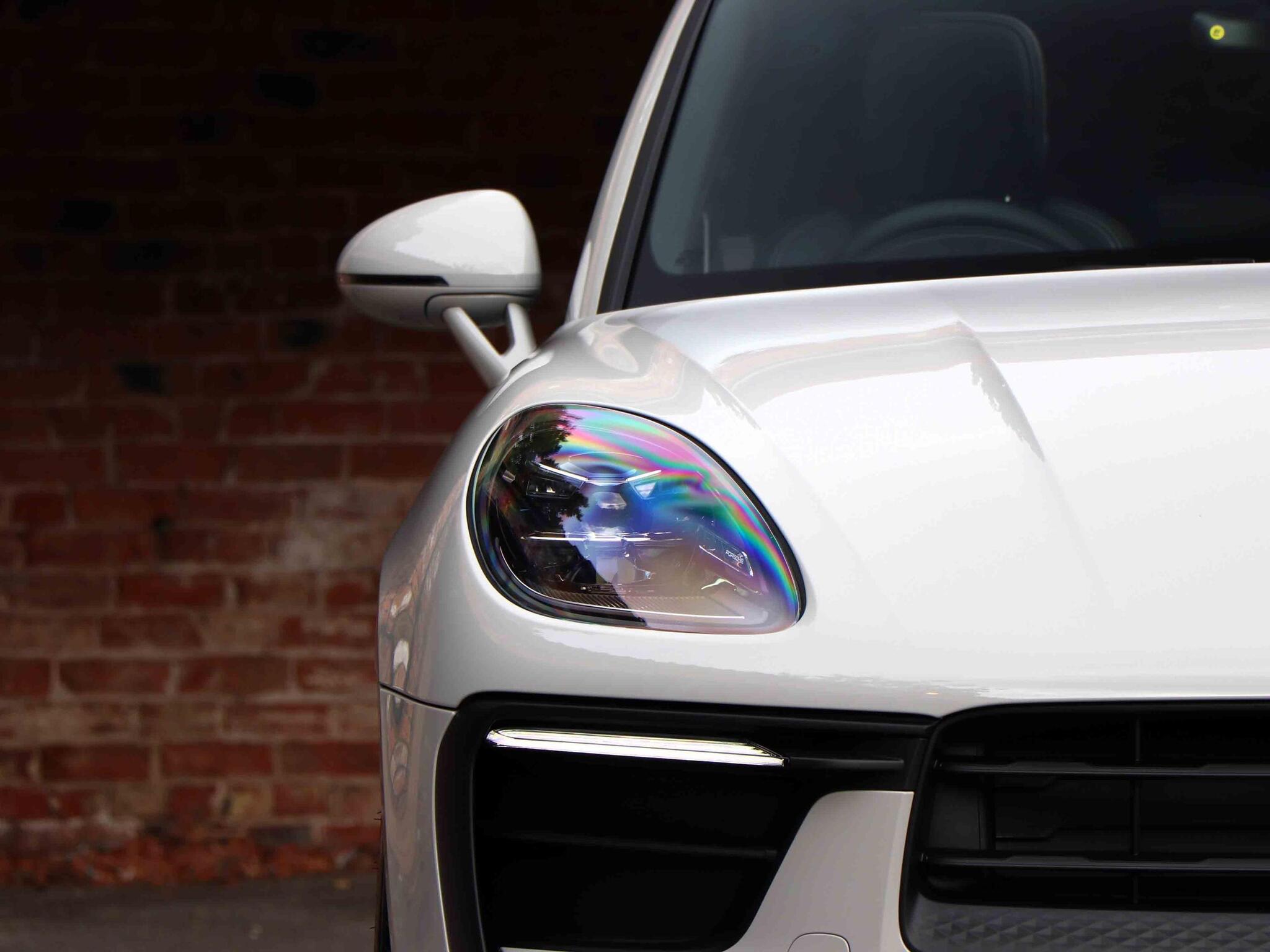 Porsche Macan view 44