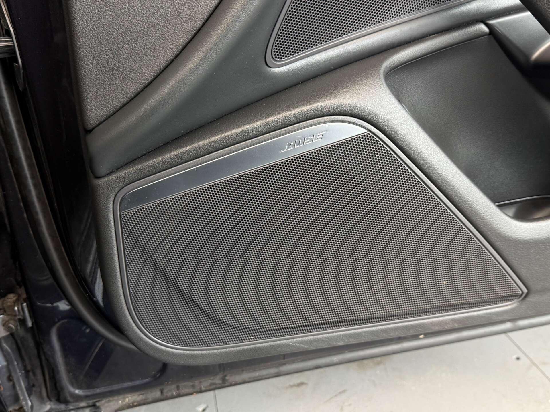 Audi A6 view 32