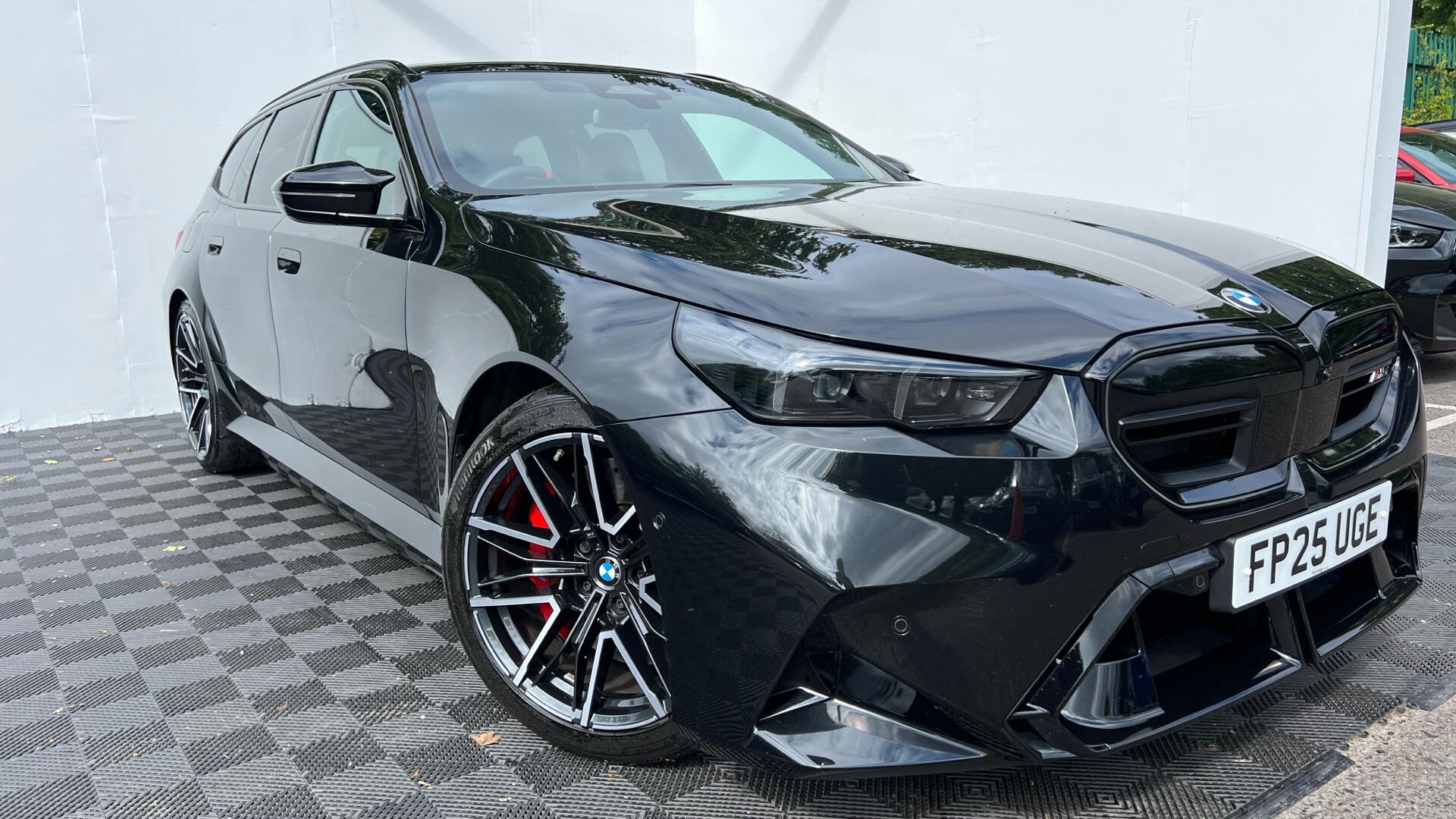 BMW M5 view 24