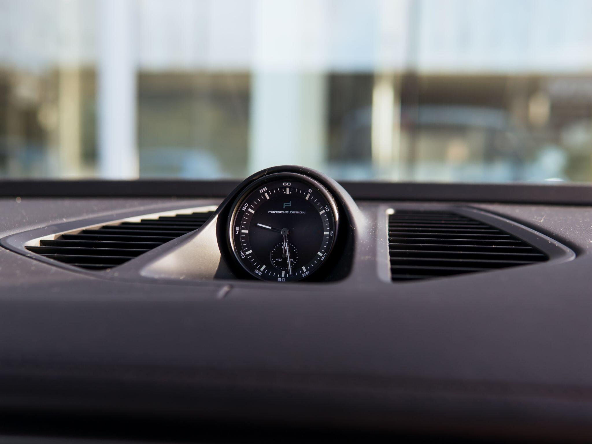 Porsche Macan view 30