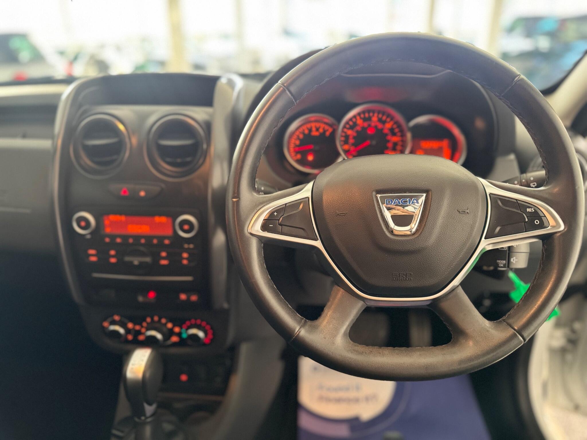 Dacia Duster view 29