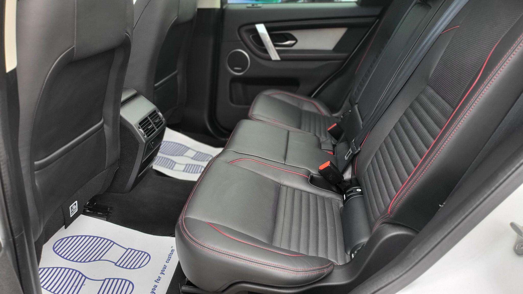 Land Rover Discovery Sport view 15