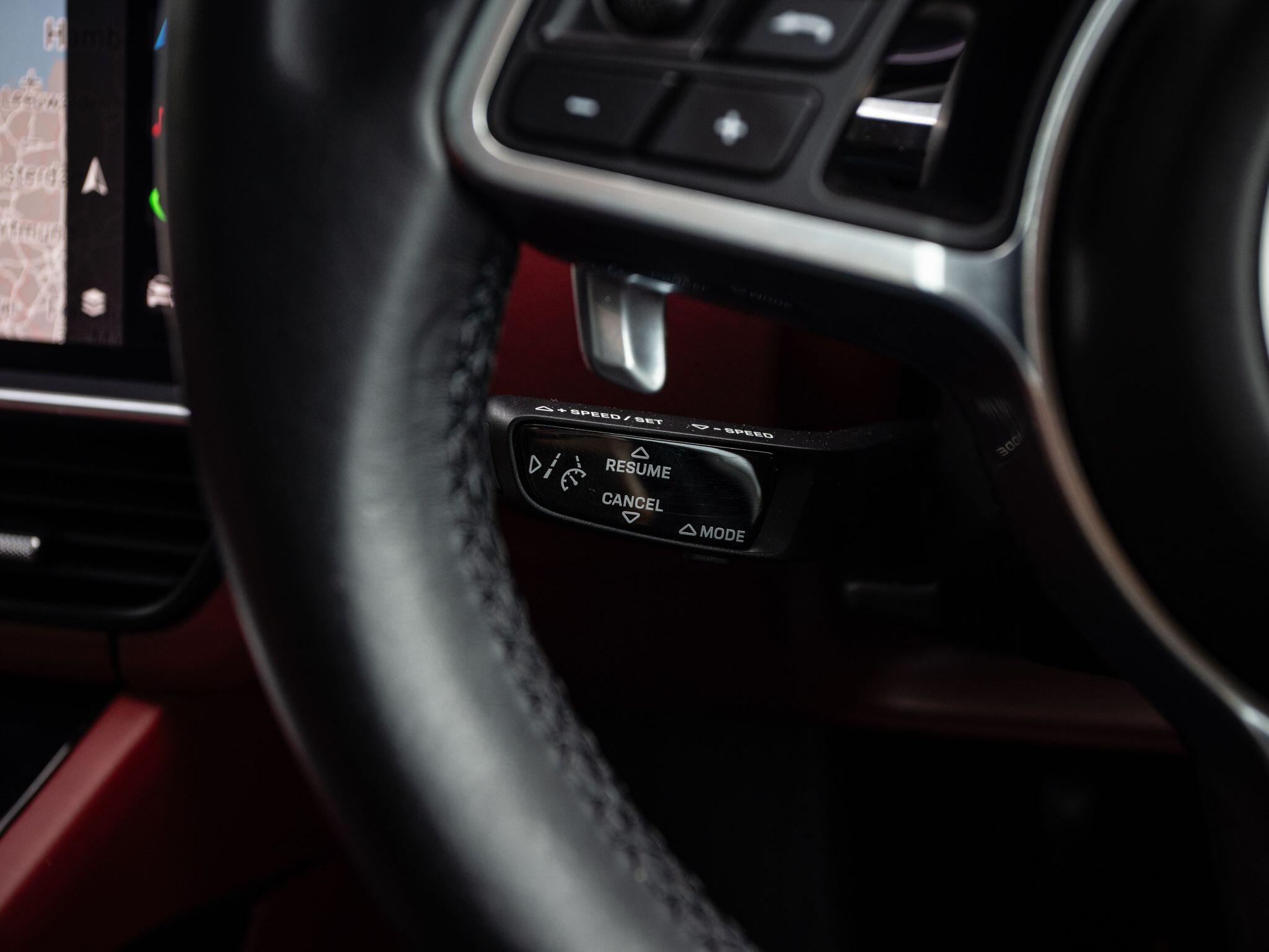 Porsche Cayenne view 15