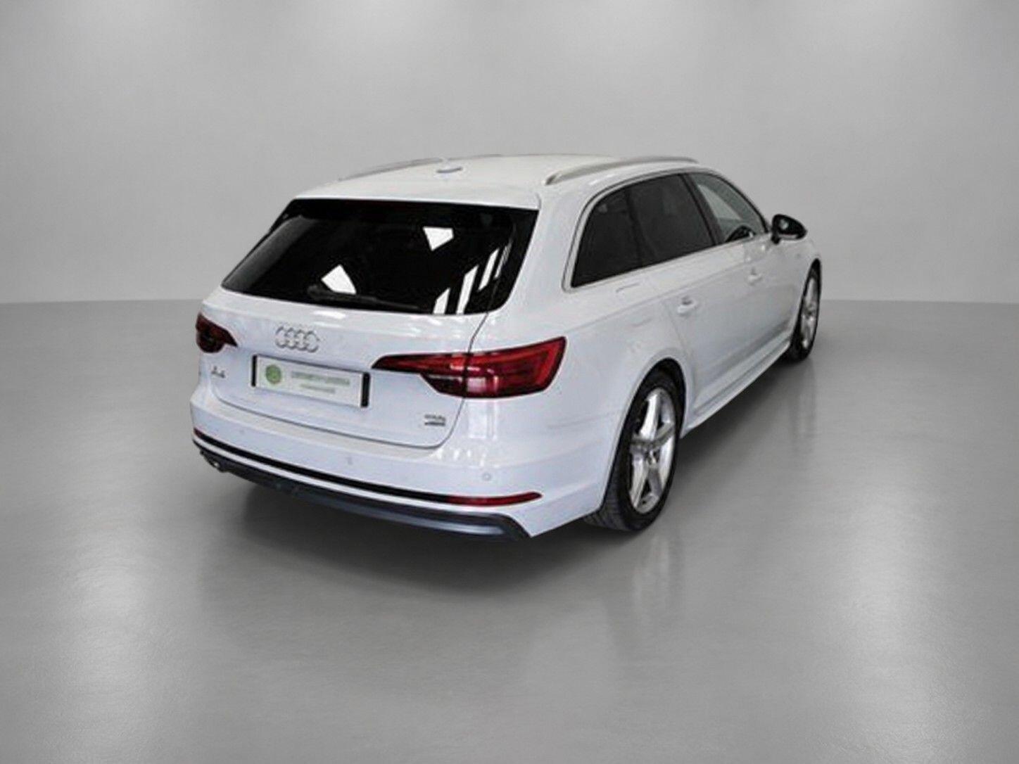 Audi A4 view 8