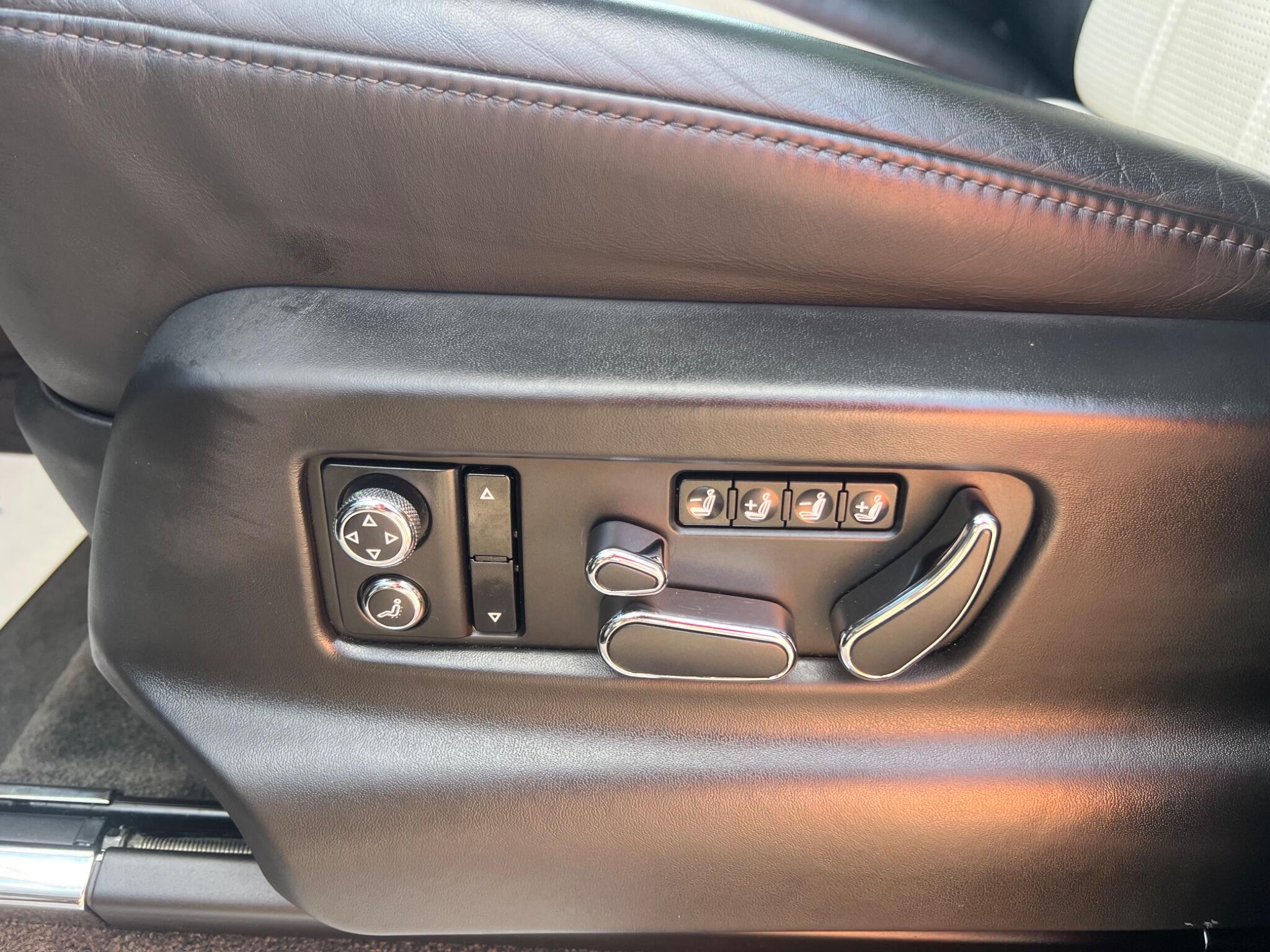 Bentley Bentayga view 42