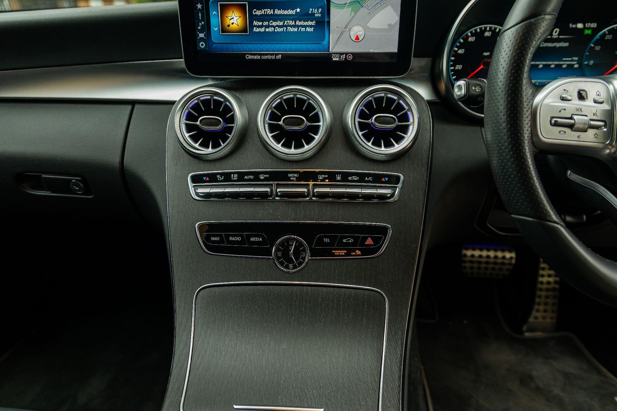 Mercedes-Benz C-Class view 19