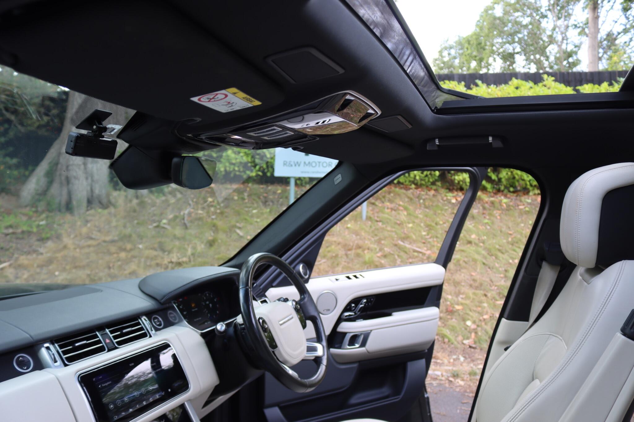 Land Rover Range Rover view 34