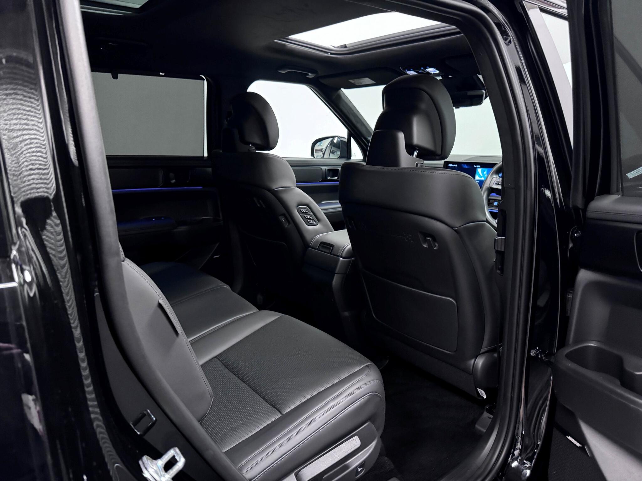 Hyundai Santa Fe view 32