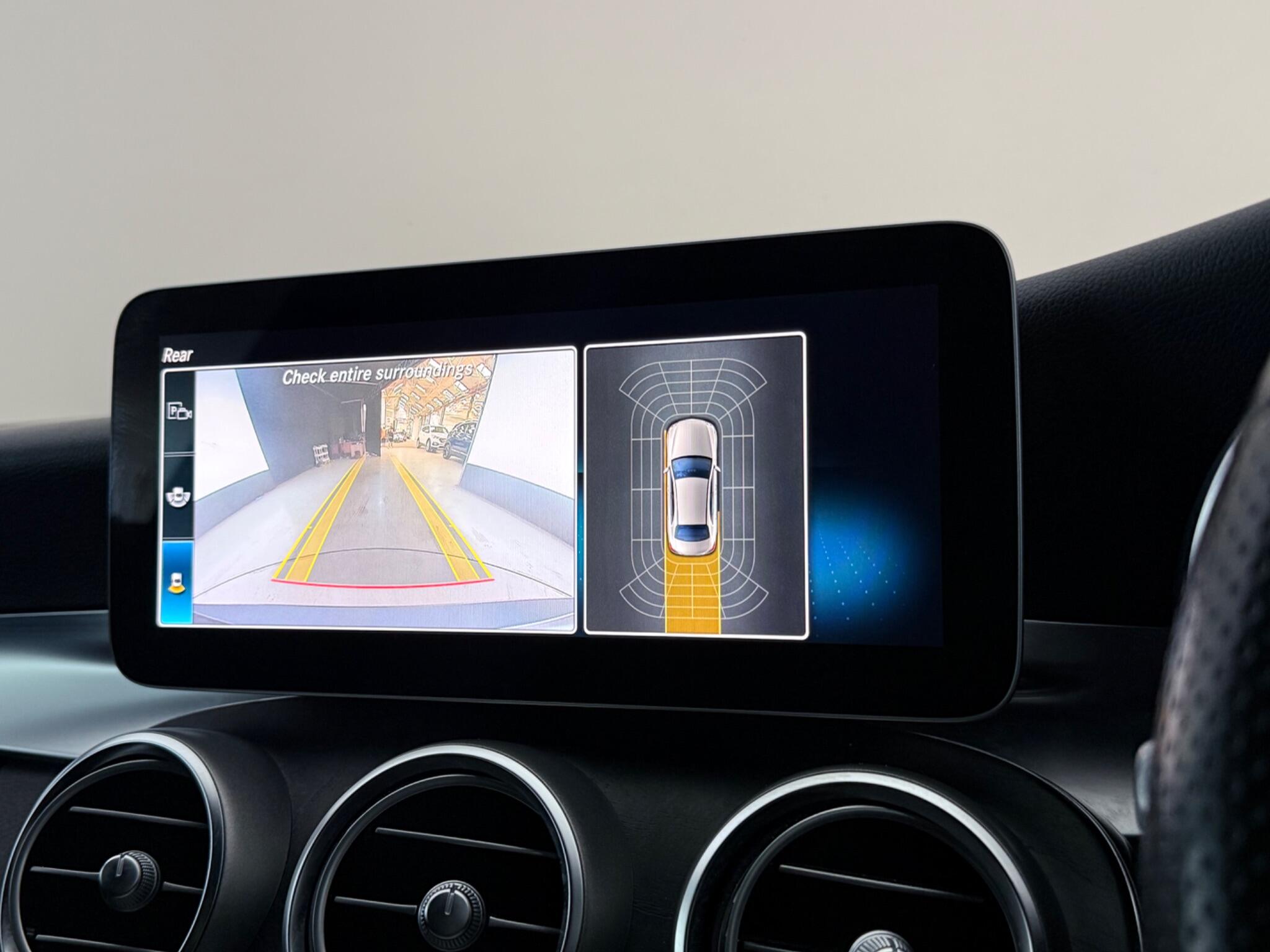 Mercedes-Benz C-Class view 26