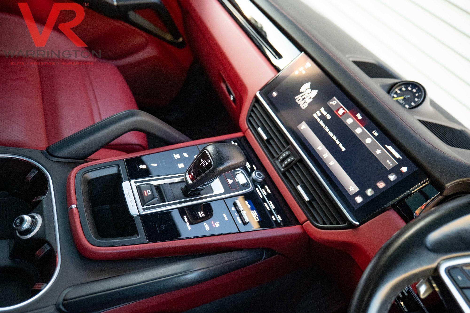Porsche Cayenne view 28