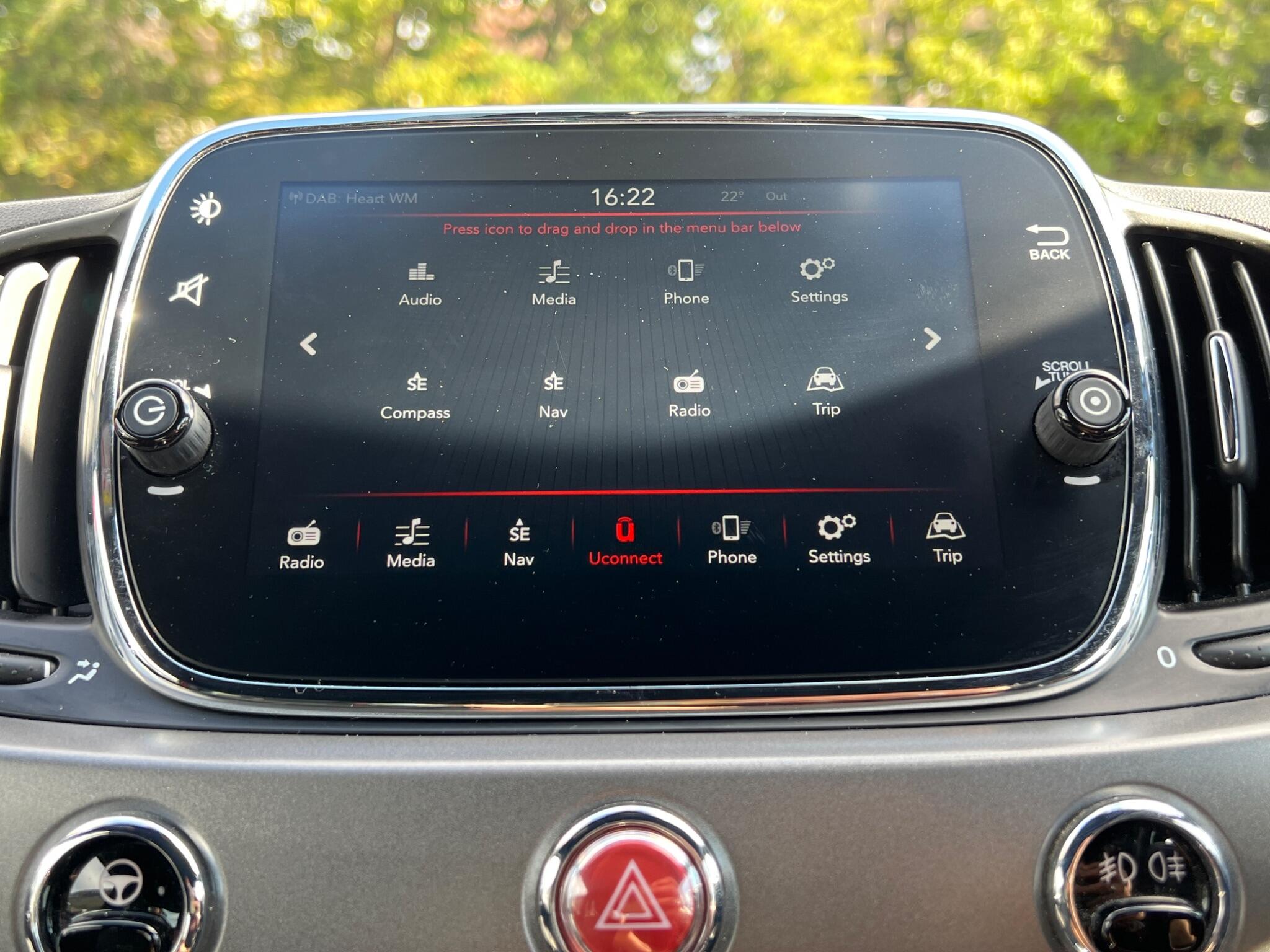 2016 Fiat 500 image 32